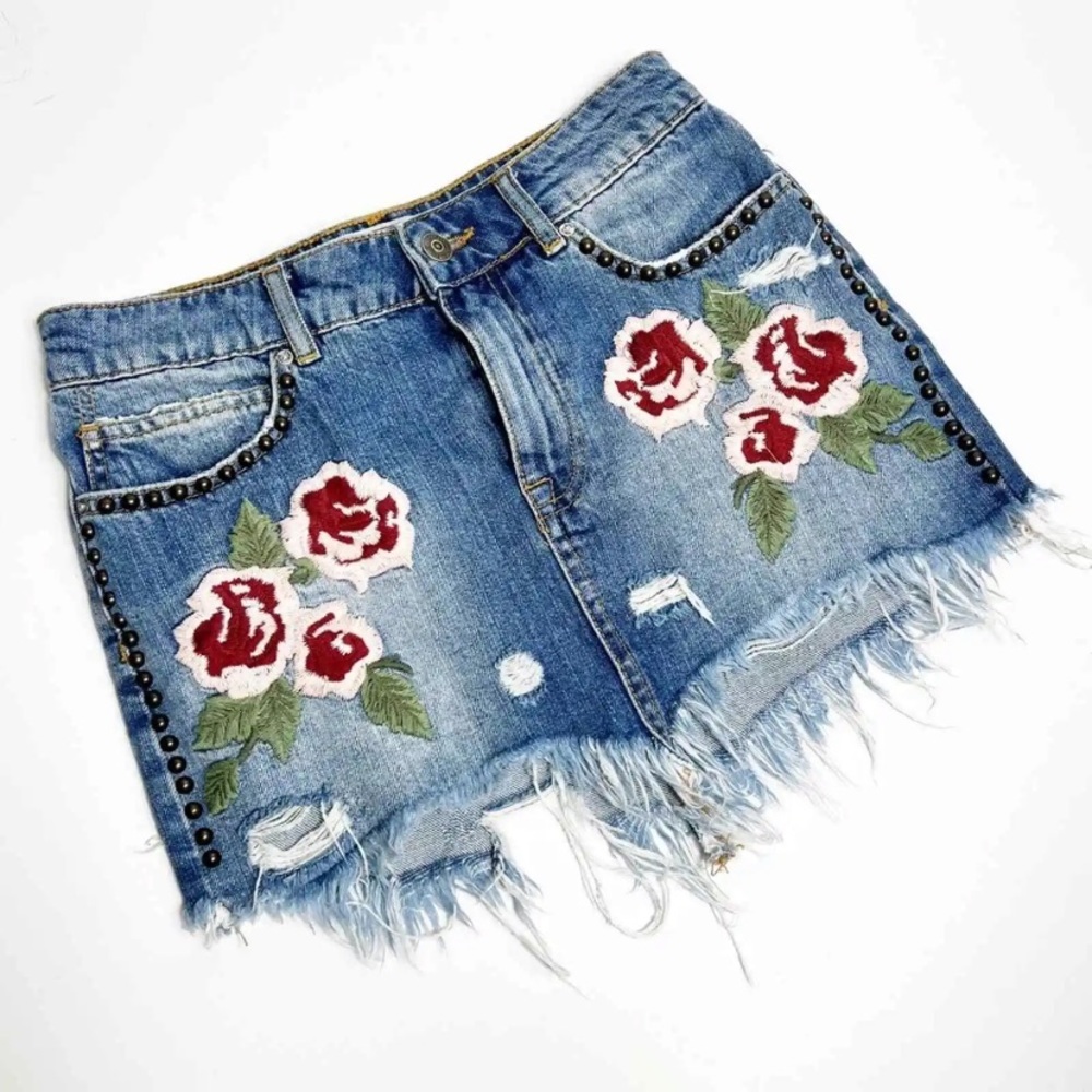 Free People Wild Rose Embroidered Denim Mini Skirt Size 24 / XS - Picture 11 of 16